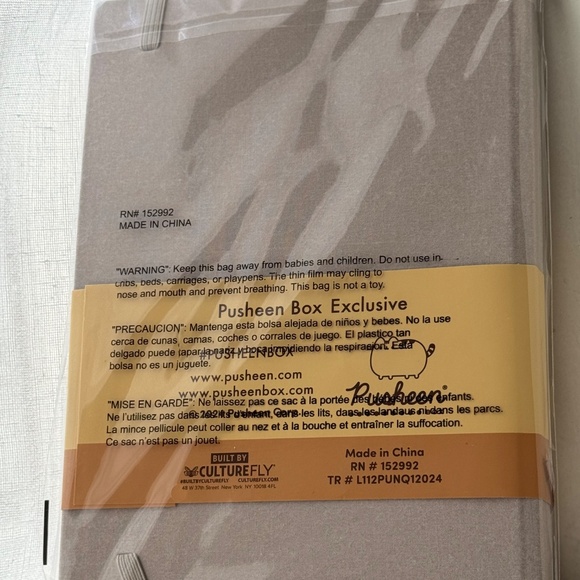 Pusheen Linen Journal - Carb Club (Bread) - Picture 2 of 4